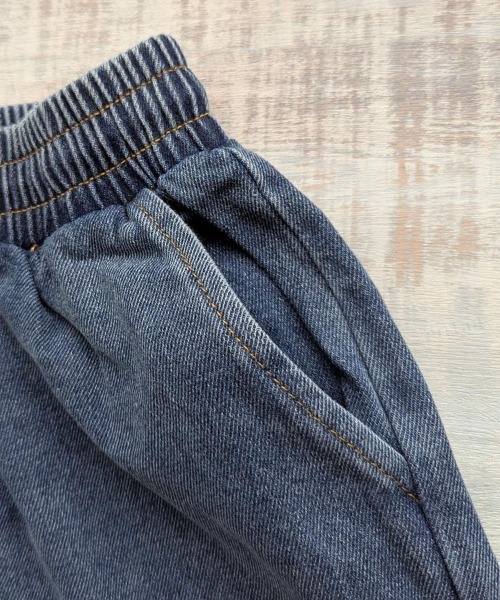 Dalfwin(ダールフィン)の「【上下セット】NAETSSTZ刺繍ロゴ異素材MIXフーディーカーゴデニムセットアップ(セットアップ・レディース・ホワイト/ブラック・FREE)」の5枚目の写真