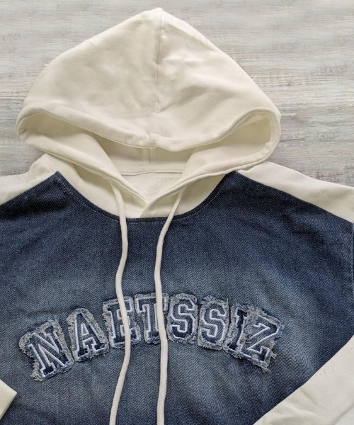 Dalfwin(ダールフィン)の「【上下セット】NAETSSTZ刺繍ロゴ異素材MIXフーディーカーゴデニムセットアップ(セットアップ・レディース・ホワイト/ブラック・FREE)」の9枚目の写真