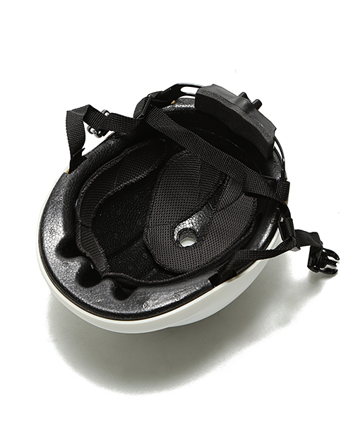 こども ビームス（コドモビームス）の「nicco×こども ビームス / 別注 Kid's L ヘルメット (52～56cm)（キャップ・キッズ・ホワイト/ブラック/ブルー・52-56cm）」の19枚目の写真