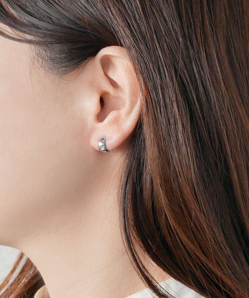 VENDOME AOYAMA（ヴァンドーム青山）の「プラチナ ベーシックミニフープイヤリング（イヤリング・レディース・プラチナム・ONE SIZE）」の5枚目の写真