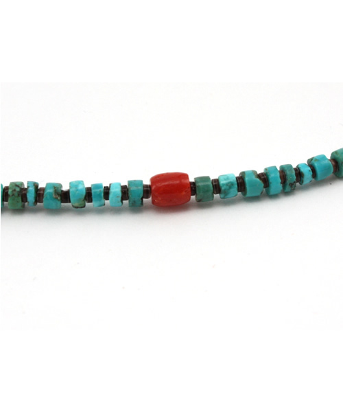 BEAMS（ビームス）の「Colina Yazzie / ビーズネックレス（ネックレス・メンズ・ロイヤルブルー・ONE SIZE）」の4枚目の写真