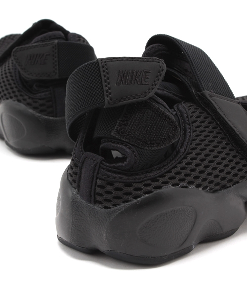 NIKE（ナイキ）の「NIKE: AIR RIFT（black）（スニーカー・レディース・ブラック・40）」の3枚目の写真