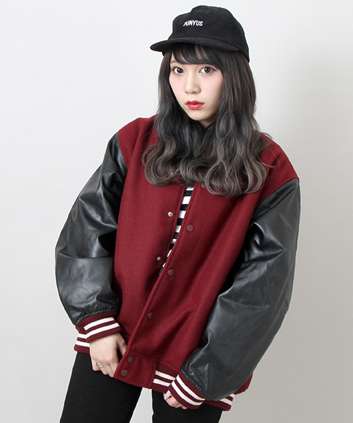 PUNYUS（プニュズ）の「スタジャン（ピーコート・レディース・ブラック/ワイン・3/1/2/4）」の2枚目の写真