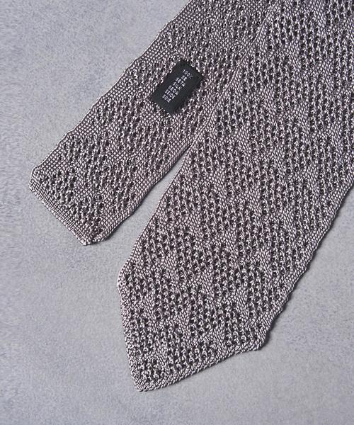 Fiorio（フィオリオ）の「＜FIORIO(フィオリオ)＞ JQD SLD KNT ◆（ネクタイ・メンズ・オフホワイト/ブラック/ライトグレー・FREE）」の5枚目の写真