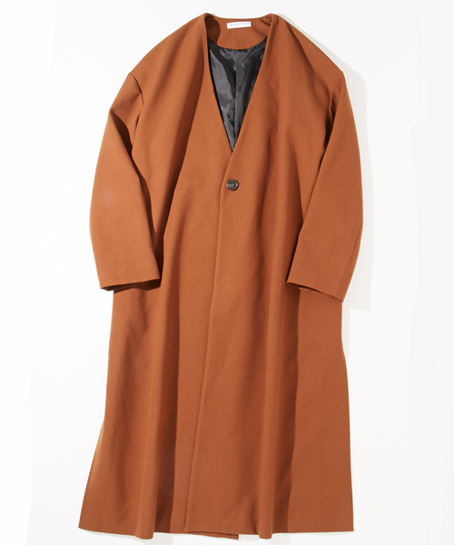 AMERICAN RAG CIE（アメリカンラグシー）の「ドロップショルダー ノーカラーロングコート WEB限定（ノーカラージャケット・メンズ・ブラック/ブラウン・1/2）」の3枚目の写真