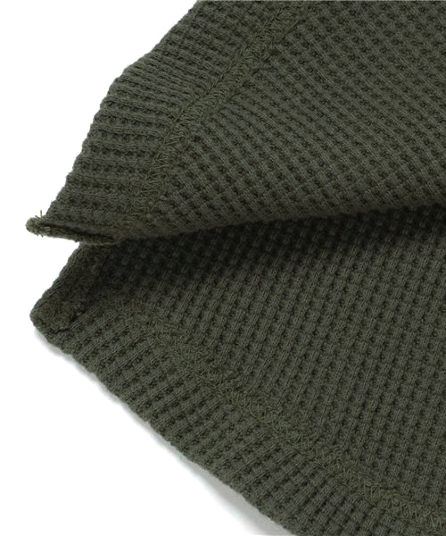 Champion(チャンピオン)の「【Champion】ロゴ刺繍ワッフルロングスリーブプルオーバー (Tシャツ/カットソー・キッズ・カーキ・140/130/120/100/110)」の3枚目の写真