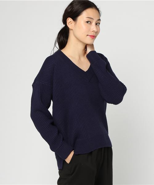 LIPSTAR（リップスター）の「抜け襟Vネックニット（ニット/セーター・レディース・オフホワイト/ネイビー/ピンク/ベージュ・M）」の8枚目の写真