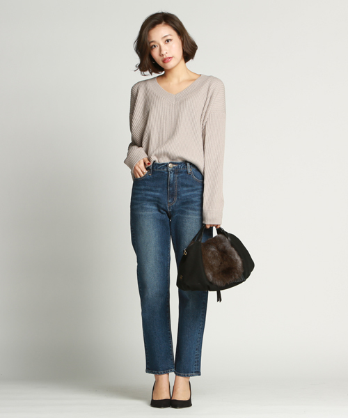 LIPSTAR（リップスター）の「抜け襟Vネックニット（ニット/セーター・レディース・オフホワイト/ネイビー/ピンク/ベージュ・M）」の16枚目の写真