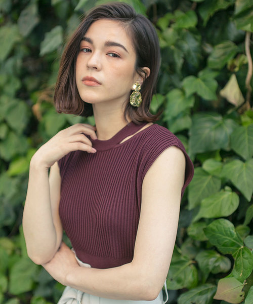 STUDIOUS(ステュディオス)の「ネックスリットニットTOPS(ニット/セーター・レディース・ブラック/ライトグレー/サックスブルー/ワインレッド/ラベンダー・FREE)」の19枚目の写真