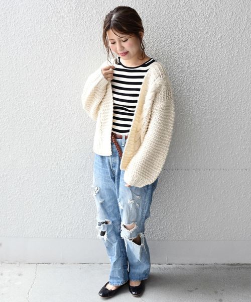 Khaju（カージュ）の「Khaju:ハンドケーブルニットカーディガン◇（カーディガン/ボレロ・レディース・ブラック/オフホワイト/ピンク系その他・ONE SIZE）」の4枚目の写真