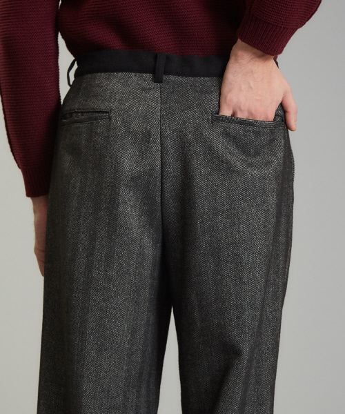 5351 POUR LES HOMMES(ゴーサンゴーイチプールオム)の「メランジヘリンボントラウザーパンツ(その他パンツ・メンズ・グレー・44/46/48)」の9枚目の写真