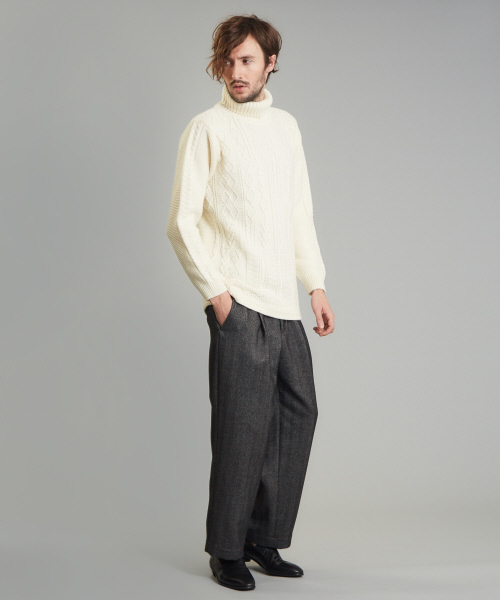 5351 POUR LES HOMMES(ゴーサンゴーイチプールオム)の「メランジヘリンボントラウザーパンツ(その他パンツ・メンズ・グレー・44/46/48)」の6枚目の写真