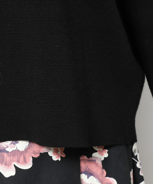 VIS(ビス)の「【MACHINE WASHABLE】袖釦Vネックミラノリブニットプルオーバー(ニット/セーター・レディース・ブラック/ピンク/キナリ・FREE)」の8枚目の写真