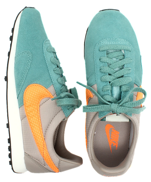 NIKE（ナイキ）の「★★NET限定[ナイキ]NIKE プリモントリオール スニーカー①（スニーカー・レディース・オレンジ/グレー/コバルトブルー・25cm/24.5cm/24cm/23cm/23.5cm/22.5cm）」の3枚目の写真