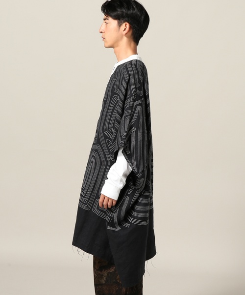 SASQUATCHfabrix.(サスクワァッチファブリックス)の「SASQUATCHFABRIX PRIMITIVE N/W PONCHO(その他トップス・メンズ・ブラック/ボルドー・FREE)」の4枚目の写真