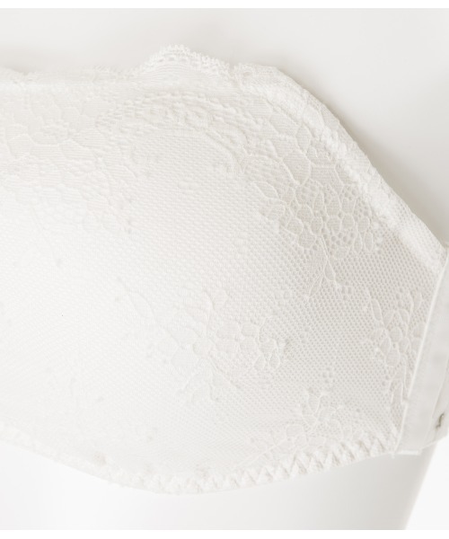 PEACH JOHN(ピーチジョン)の「【脇肉すっきり、安定感抜群でズレ知らず。谷間を隠すストラップレス】谷間見せないレーシィストラップレス(ブラジャー・レディース・オフホワイト/ネイビー/ブラック/ピンク・C75/D70/D75/B75/C70/B70/E70/D65/C65/E65/B65/E75/C80/B80/D80)」の8枚目の写真