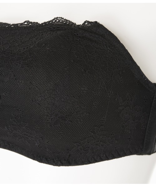 PEACH JOHN(ピーチジョン)の「【脇肉すっきり、安定感抜群でズレ知らず。谷間を隠すストラップレス】谷間見せないレーシィストラップレス(ブラジャー・レディース・オフホワイト/ネイビー/ブラック/ピンク・C75/D70/D75/B75/C70/B70/E70/D65/C65/E65/B65/E75/C80/B80/D80)」の12枚目の写真