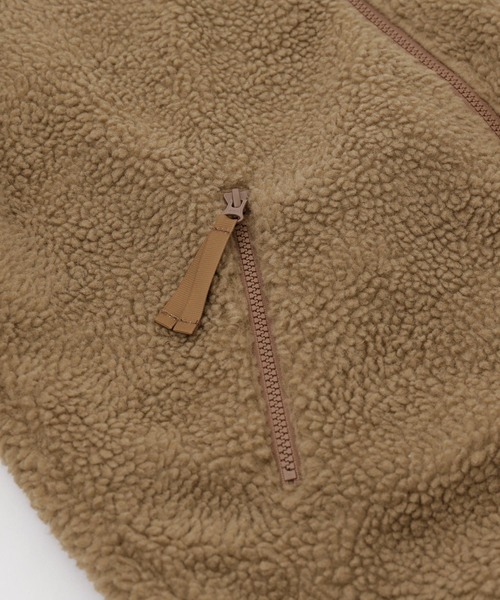 GERRY（ジェリー）の「GERRY×MONO-MART / ジェリー 別注 シープボアフリース スタンドブルゾン（ブルゾン・メンズ・ブラック×レッド/ナチュラル/ダークベージュ/キャメル・M/L/XL）」の9枚目の写真