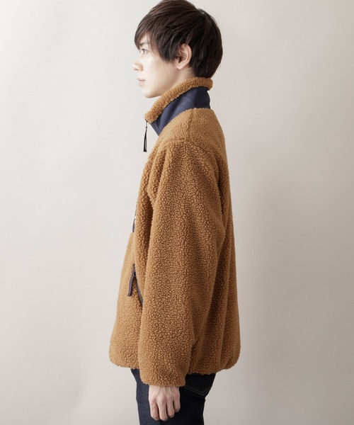 GERRY（ジェリー）の「GERRY×MONO-MART / ジェリー 別注 シープボアフリース スタンドブルゾン（ブルゾン・メンズ・ブラック×レッド/ナチュラル/ダークベージュ/キャメル・M/L/XL）」の22枚目の写真