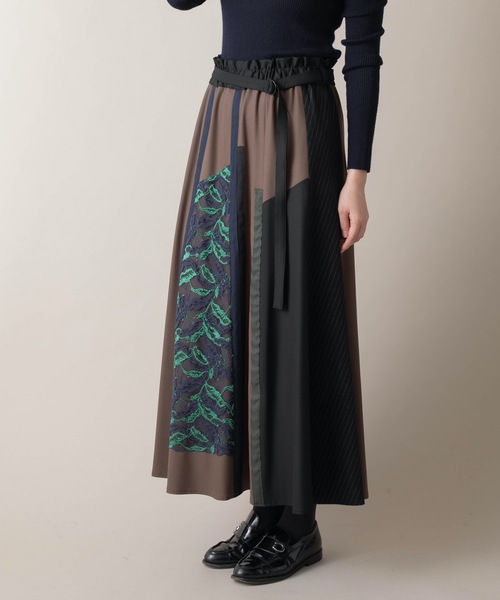 miniyu（ミニュウ）の「La SRIC/テープ＋レースフレアスカート（スカート・レディース・ベージュ/カーキ・38）」の11枚目の写真