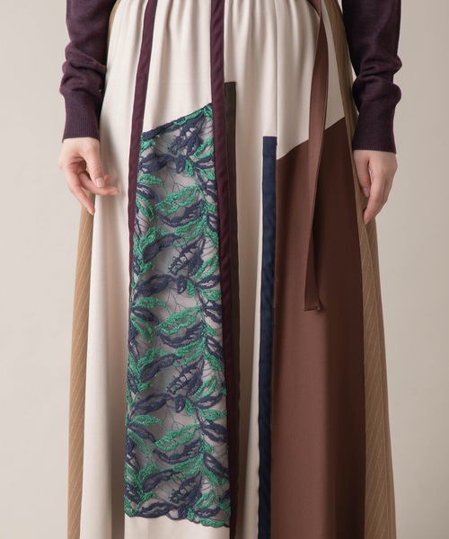 miniyu（ミニュウ）の「La SRIC/テープ＋レースフレアスカート（スカート・レディース・ベージュ/カーキ・38）」の5枚目の写真