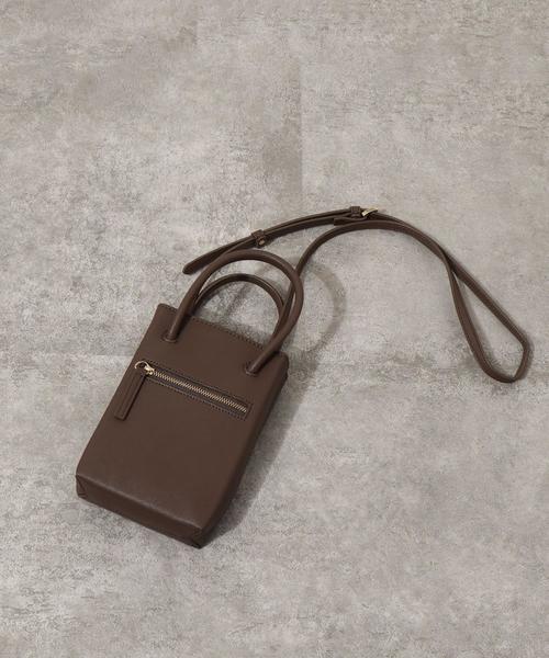 coen（コーエン）の「【WEB限定】ミニスクエアバッグ（ミニバッグ/ポシェット）（ショルダーバッグ・レディース・ホワイト/ブラック/モカ/ベージュ/コバルトブルー/イエロー/オレンジ・FREE）」の17枚目の写真