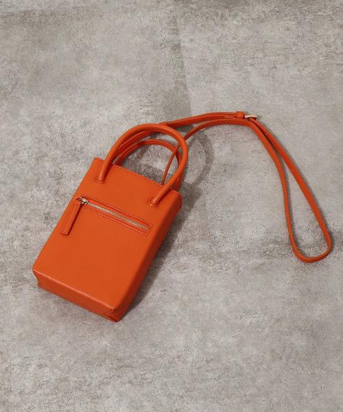 coen（コーエン）の「【WEB限定】ミニスクエアバッグ（ミニバッグ/ポシェット）（ショルダーバッグ・レディース・ホワイト/ブラック/モカ/ベージュ/コバルトブルー/イエロー/オレンジ・FREE）」の10枚目の写真