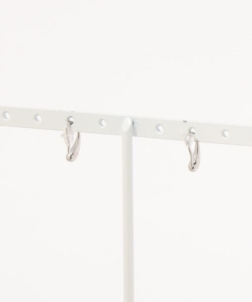 Fun & Daily（ファンアンドデイリー）の「F&D : Water Drop Pierce Silver925（ピアス（両耳用）・レディース・シルバー/ゴールド・FREE）」の3枚目の写真