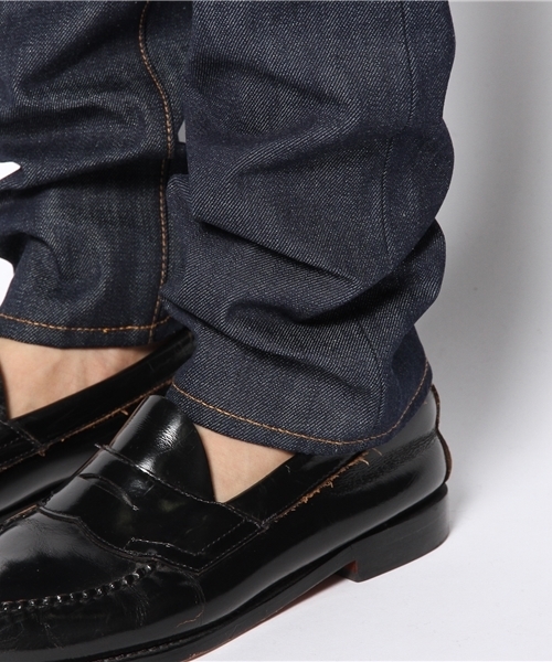 And A（アンドエー）の「slim fit5-pocket jean (WINGS+HORNS)（デニムパンツ・メンズ・インディゴブルー・29/30/28/31/32）」の3枚目の写真