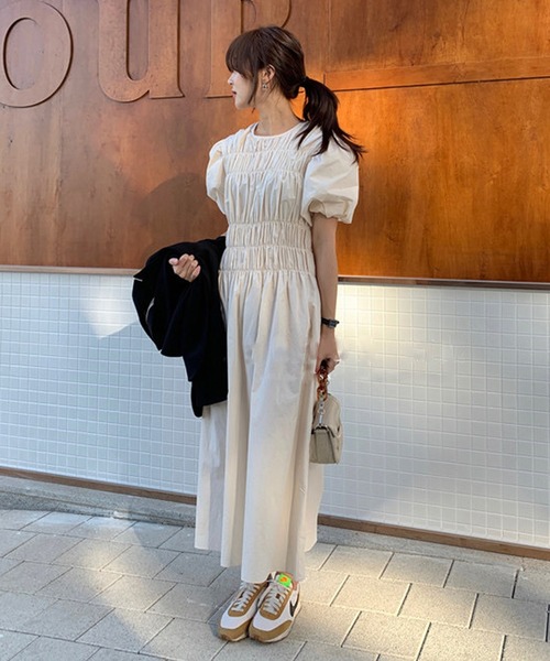 Jewelobe（ジュエローブ）の「シャーリングボリュームワンピース（ワンピース・レディース・キナリ/イエロー/ブラック・FREE）」の6枚目の写真