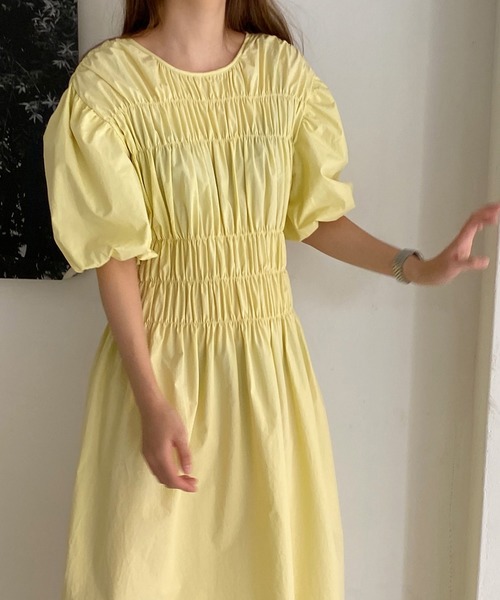 Jewelobe（ジュエローブ）の「シャーリングボリュームワンピース（ワンピース・レディース・キナリ/イエロー/ブラック・FREE）」の13枚目の写真