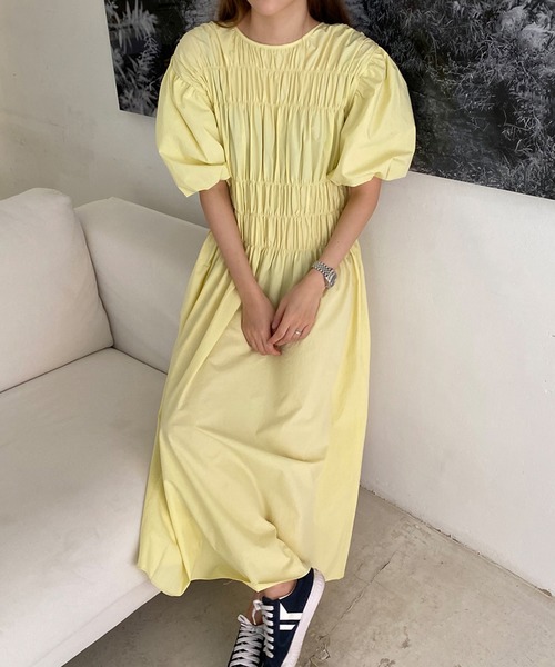 Jewelobe（ジュエローブ）の「シャーリングボリュームワンピース（ワンピース・レディース・キナリ/イエロー/ブラック・FREE）」の22枚目の写真