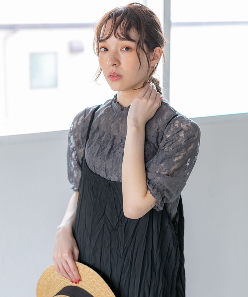 E hyphen world gallery(イーハイフンワールドギャラリー)の「インナー付きレースブラウス3*(Tシャツ/カットソー)」|チャコールグレー