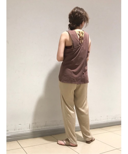 LAATO(ラート)の「BACK WRAP TOPS(Tシャツ/カットソー・レディース・ベージュ/ブラウン/イエロー・FREE)」の13枚目の写真