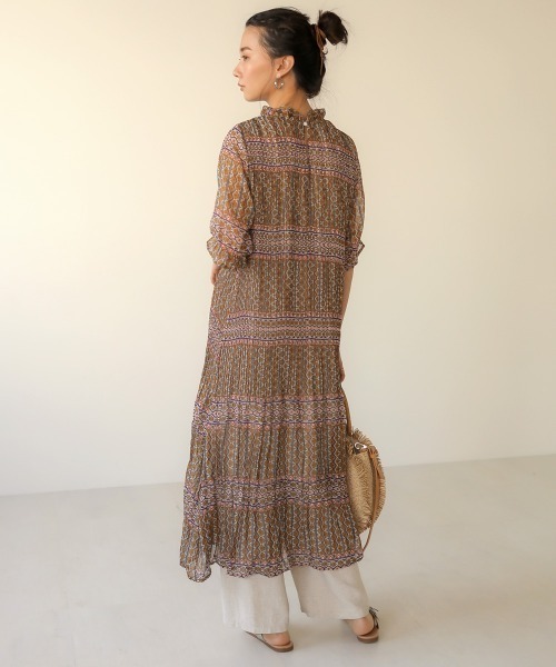 Bab(バブ)の「【WEB限定】総柄プリーツ半袖ワンピース(ワンピース・レディース・ブラック/パープル/ネイビー・38)」の18枚目の写真