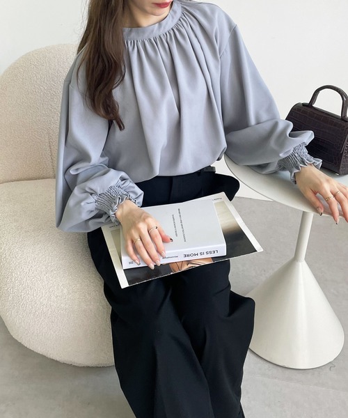 GeeRA(ジーラ)の「ハイネックギャザーバルーンスリーブブラウス(シャツ/ブラウス・レディース・オフホワイト/モカ/ドット/スモークピンク/グリーン/ブラウン/ブラック/ブルー/アイボリー/ブラック系その他・LARGE/MEDIUM/XX-LARGE/SMALL/X-LARGE)」の8枚目の写真