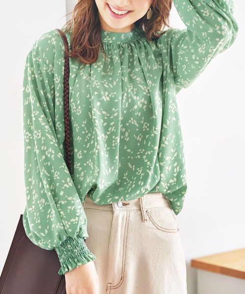 GeeRA(ジーラ)の「ハイネックギャザーバルーンスリーブブラウス(シャツ/ブラウス・レディース・オフホワイト/モカ/ドット/スモークピンク/グリーン/ブラウン/ブラック/ブルー/アイボリー/ブラック系その他・LARGE/MEDIUM/XX-LARGE/SMALL/X-LARGE)」の7枚目の写真