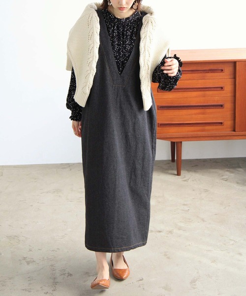 GeeRA(ジーラ)の「ハイネックギャザーバルーンスリーブブラウス(シャツ/ブラウス・レディース・オフホワイト/モカ/ドット/スモークピンク/グリーン/ブラウン/ブラック/ブルー/アイボリー/ブラック系その他・LARGE/MEDIUM/XX-LARGE/SMALL/X-LARGE)」の22枚目の写真