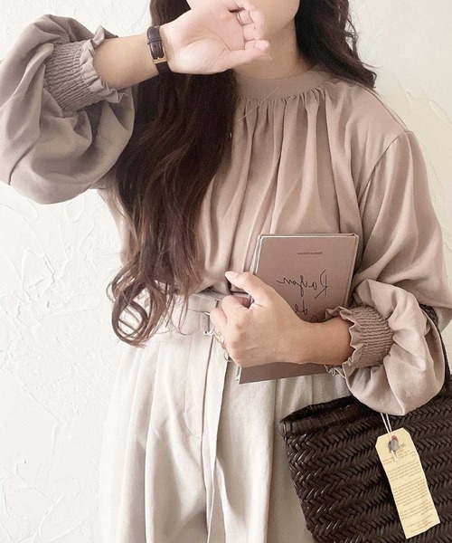 GeeRA(ジーラ)の「ハイネックギャザーバルーンスリーブブラウス(シャツ/ブラウス・レディース・オフホワイト/モカ/ドット/スモークピンク/グリーン/ブラウン/ブラック/ブルー/アイボリー/ブラック系その他・LARGE/MEDIUM/XX-LARGE/SMALL/X-LARGE)」の13枚目の写真