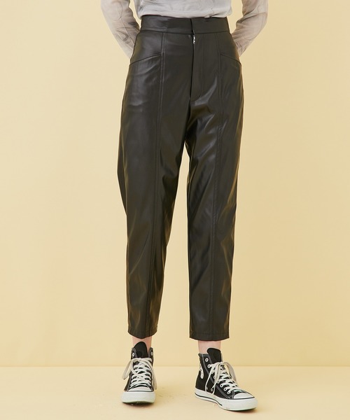 STUDIOUS(ステュディオス)の「【STUDIOUS】レザーライクテーパードパンツ(その他パンツ・レディース・ブラック/カーキ・1/2)」の6枚目の写真