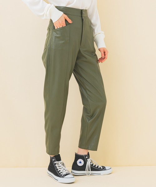 STUDIOUS(ステュディオス)の「【STUDIOUS】レザーライクテーパードパンツ(その他パンツ・レディース・ブラック/カーキ・1/2)」の9枚目の写真