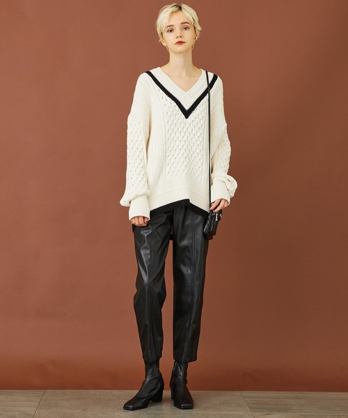 STUDIOUS(ステュディオス)の「【STUDIOUS】レザーライクテーパードパンツ(その他パンツ・レディース・ブラック/カーキ・1/2)」の20枚目の写真