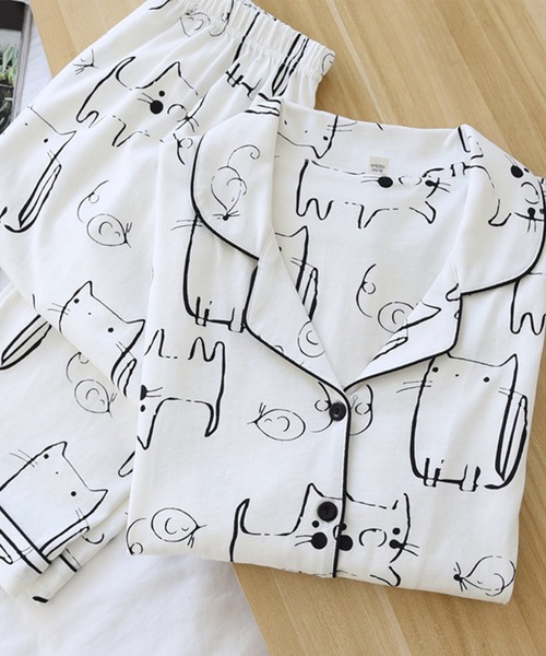 aimoha（アイモハ）の「かわいい猫柄上下セットアップ部屋着