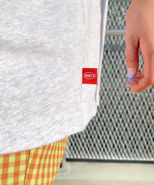 WHO'S WHO gallery（フーズフーギャラリー）の「【KOOKY'N/クーキー】ミニスタジアムTEE（Tシャツ/カットソー・メンズ・ホワイト/アッシュグレー/ブラック/ネイビー/ブルー/グリーン・FREE）」の10枚目の写真