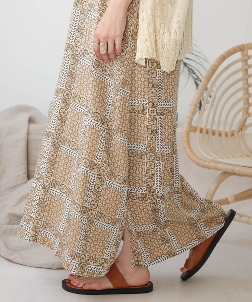 Bab（バブ）の「【WEB限定】パネルプリントキャミワンピース（ワンピース・レディース・ベージュ/ブラウン/ライトグリーン・38）」の12枚目の写真