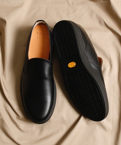 TOSS(トス)の「TOSS トス / Nice ニース ビブラムソール レザースリッポンシューズ / TS149-2A Nice(スリッポン・レディース・ブラック/ホワイト・8/9/7/10/5/4/6)」の2枚目の写真