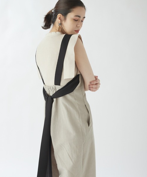 DRWCYS（ドロシーズ）の「バックリボンデザインコンビネゾン（サロペット/オーバーオール・レディース・ブラック/ベージュ/ブルー・SMALL/MEDIUM）」の3枚目の写真