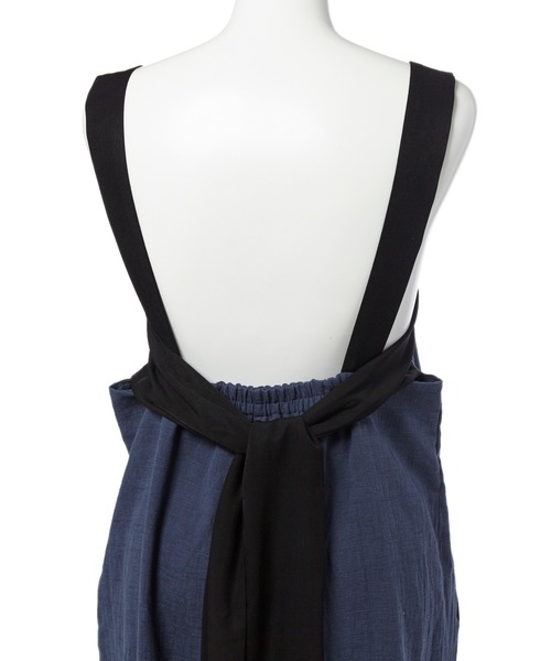 DRWCYS（ドロシーズ）の「バックリボンデザインコンビネゾン（サロペット/オーバーオール・レディース・ブラック/ベージュ/ブルー・SMALL/MEDIUM）」の22枚目の写真