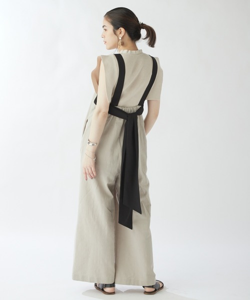 DRWCYS（ドロシーズ）の「バックリボンデザインコンビネゾン（サロペット/オーバーオール・レディース・ブラック/ベージュ/ブルー・SMALL/MEDIUM）」の15枚目の写真