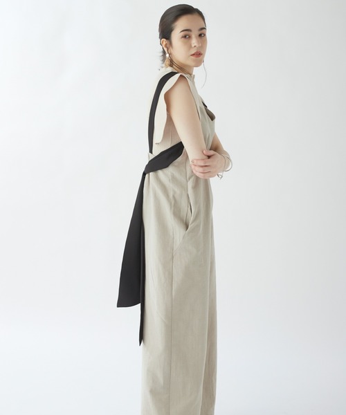 DRWCYS（ドロシーズ）の「バックリボンデザインコンビネゾン（サロペット/オーバーオール・レディース・ブラック/ベージュ/ブルー・SMALL/MEDIUM）」の21枚目の写真